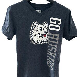 Uconn Husky Short Sleeve T Shirt:  Size Small